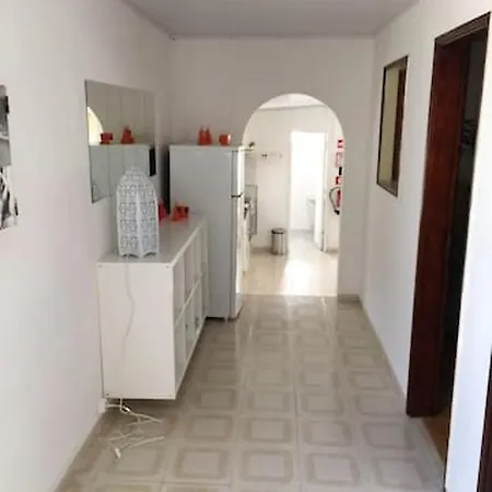 Vakantiehuis Holiday Rua Dos Curvais - 2 *